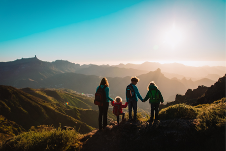 Les voyages intergénérationnels en Europe : créer des souvenirs en famille avec Quatier Libre